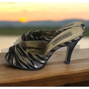Steve Madden shiny silver vinyl zebra peep toe Women’s‎ Size 6.5
